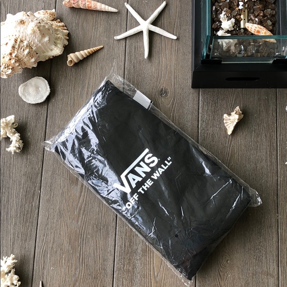 🌴🌼VANS- DUFFLE BAG🌼🌴 - Picture 9 of 9